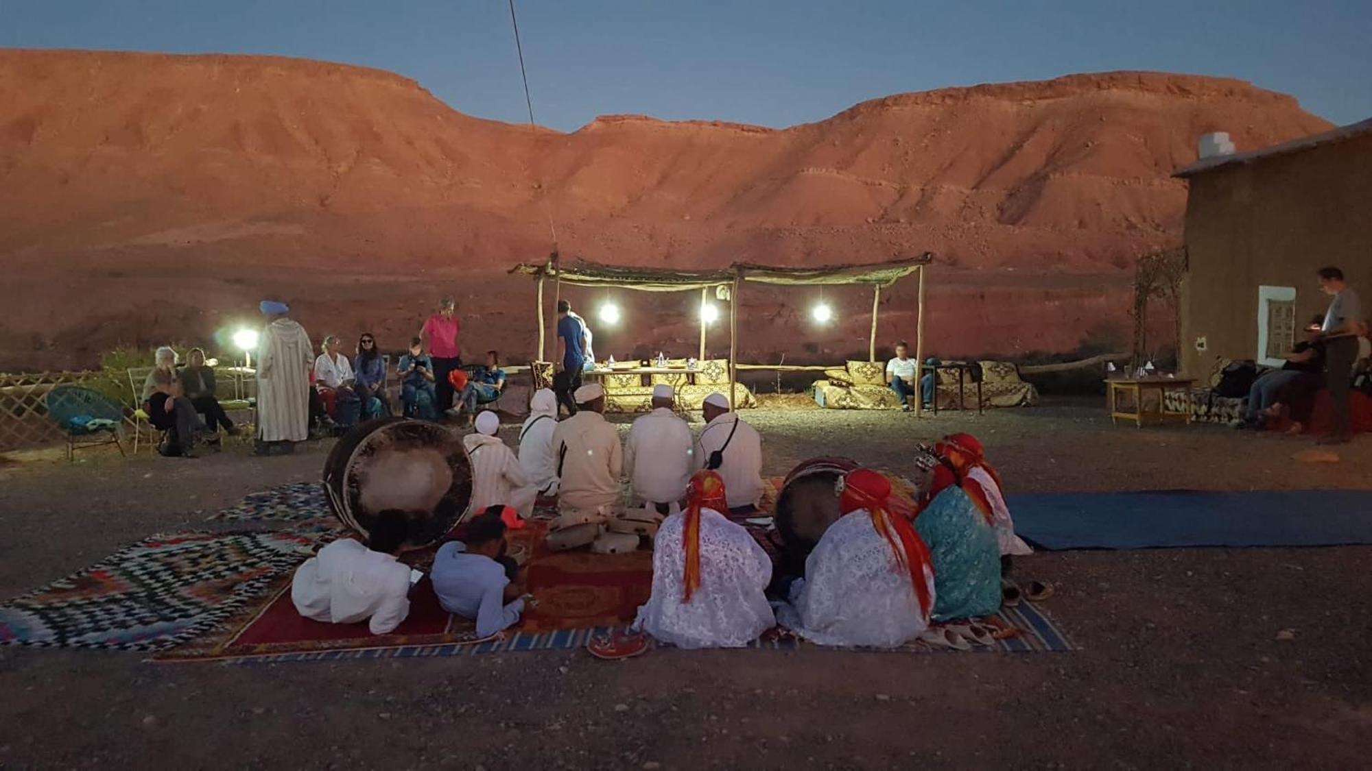 Tigmi Hamid Decouverte Des Traditions Et De La Culture Berbere Ait Benhaddou Extérieur photo