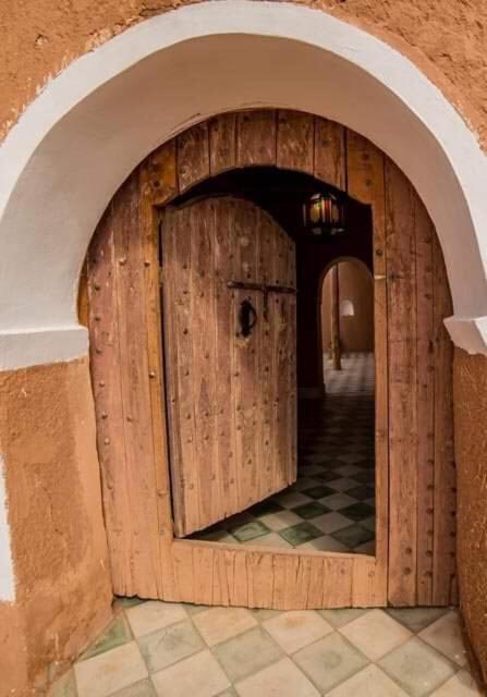 Tigmi Hamid Decouverte Des Traditions Et De La Culture Berbere Ait Benhaddou Extérieur photo